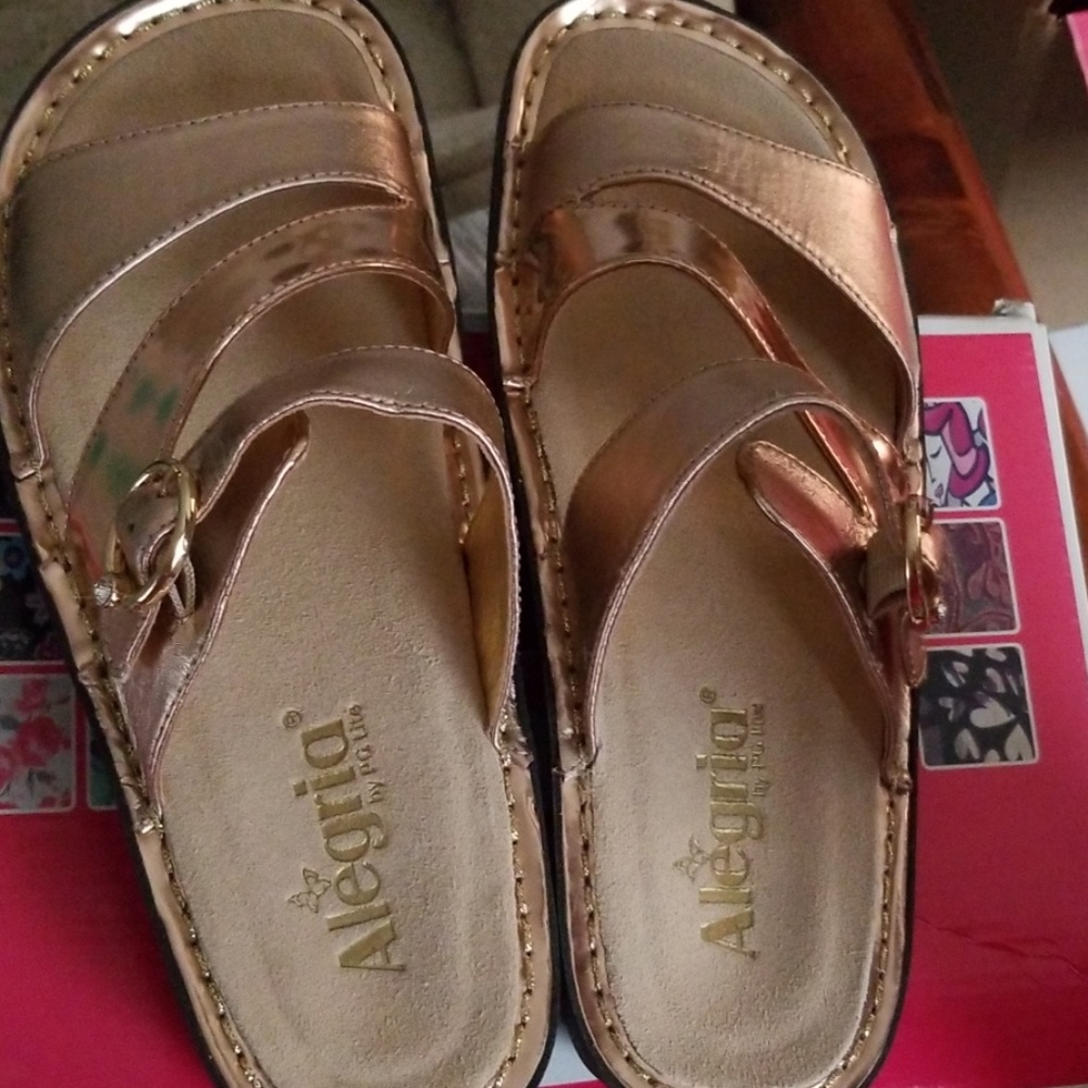 Alegria sandles